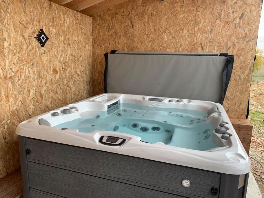 Gite A La Ferme Avec Jacuzzi Et Piscine Chauffee Saint-Felix-de-Tournegat 외부 사진